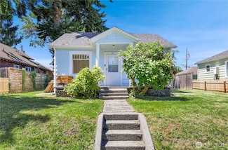 221 Thomas St NW, Olympia, WA 98502