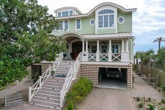 1103 W Arctic Ave, Folly Beach, SC 29439
