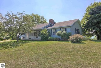13230 Isthmus Rd, Omena, MI 49674