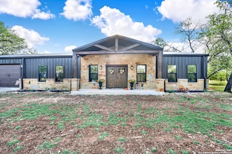 1150 Orchard Park Blvd, Bandera, TX 78003