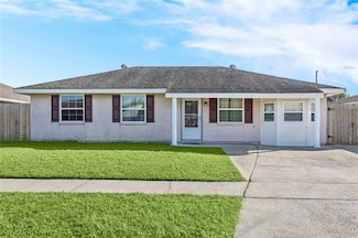 2932 Cardinal Dr, Marrero, LA 70072