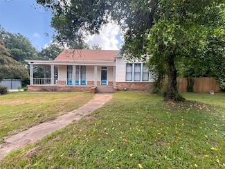 1915 N Jackson St, Palestine, TX 75803