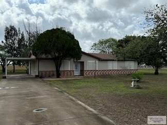 25631 White Ranch Rd, La Feria, TX 78559