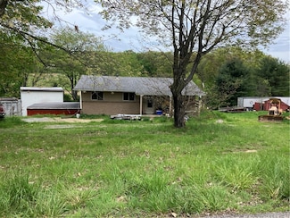 119 Reed Rd, Fenelton, PA 16034