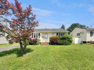1327 Dominic St, Manville, NJ 08835
