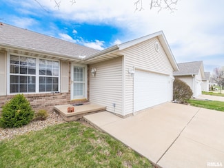 213 Marvin Ct, Germantown Hills, IL 61548