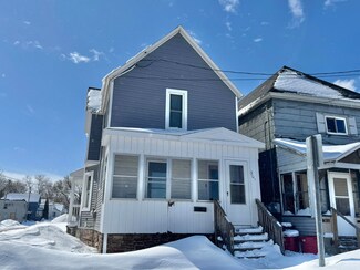 301 Sheridan Dr, Sault Sainte Marie, MI 49783