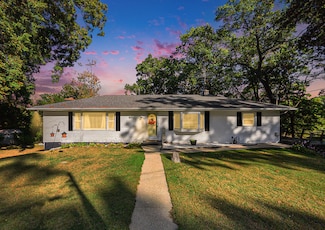 1055 Woodland Beach, Battle Creek, MI 49014