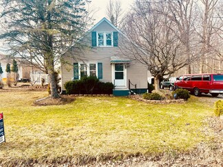 330 Robison Rd E, Erie, PA 16509