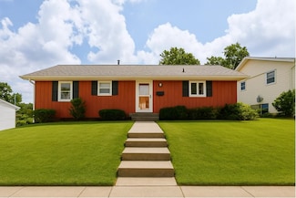 1752 Sharon Dr, Dubuque, IA 52002