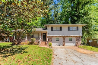 802 San Miguel Dr, Stone Mountain, GA 30083