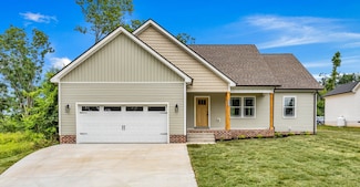 1917 Lewter Dr, Clarksville, TN 37042