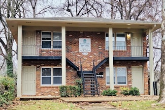 724 Kendrick St, Florence, AL 35630