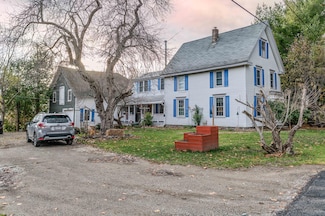 31 Dean St, Winterport, ME 04496