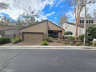 24832 Forest Knoll Ln, Lake Forest, CA 92630