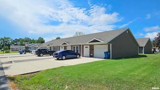 1302 N Fair St, Marion, IL 62959
