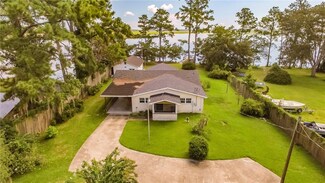 331 Crooked River Dr, Woodbine, GA 31569