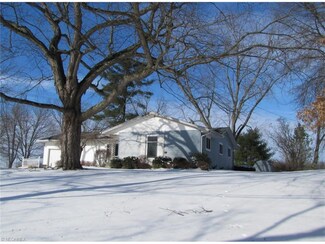 7170 Hunter Dr, Chippewa Lake, OH 44215