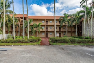 120 Sparrow Dr Unit 315, Royal Palm Beach, FL 33411