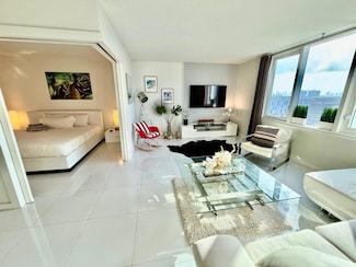 2301 Collins Ave Unit 931, Miami Beach, FL 33139