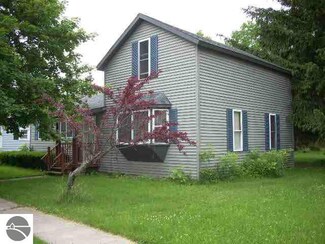 214 S Church St, Standish, MI 48658