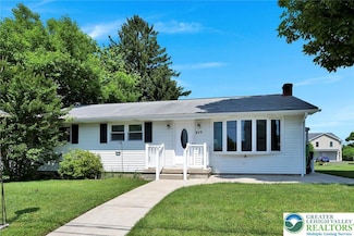 217 2nd St, Walnutport, PA 18088
