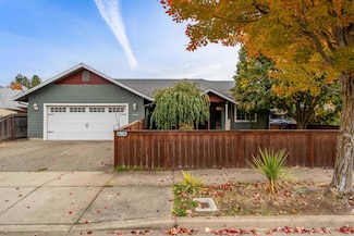 2659 Esther Ln, Grants Pass, OR 97527