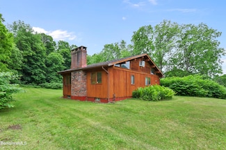 236 Washington Mountain Rd, Lee, MA 01238
