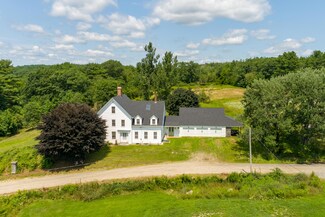 209 Hassan Ave, Newcastle, ME 04553