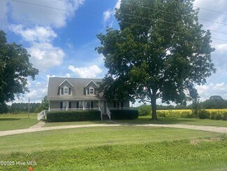 198 M Ray Rd, Nakina, NC 28455