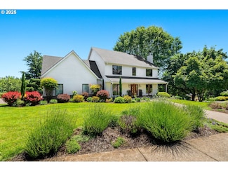 825 SW View Crest Dr, Dundee, OR 97115