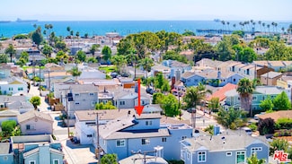 308 13th St, Seal Beach, CA 90740