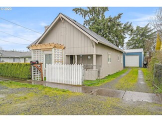 385 N 6th St, Saint Helens, OR 97051