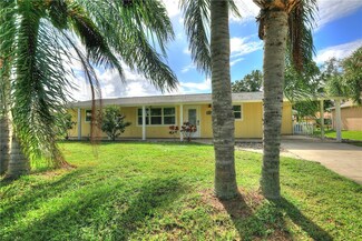 889 Wentworth St, Sebastian, FL 32958