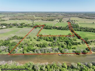 1487 River Rd, Gholson, TX 76705