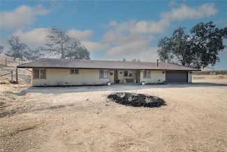 22630 Stagecoach Ln, Clovis, CA 93619