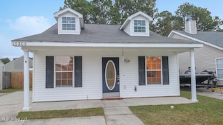 13208 Warren Dr, Gulfport, MS 39503