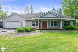 1040 E Mulchatna Dr, Wasilla, AK 99654