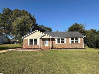 207 Vega Ln, Greer, SC 29651