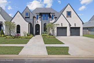 102 Lansing Ln, Youngsville, LA 70592