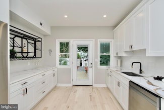 318 N Payne St, Alexandria, VA 22314