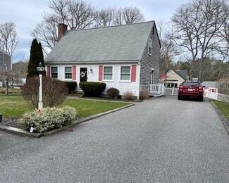10 Chadwick Rd, South Dennis, MA 02660