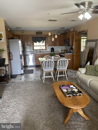 2803 Carlisle Dr, New Windsor, MD 21776