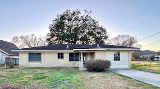 1137 Lee St, Patterson, LA 70392
