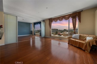 285 W 6th St, San Pedro, CA 90731