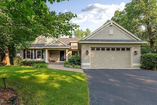 4524 Birch Bend Ct, Saint Paul, MN 55127
