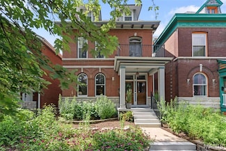 2822 Victor St, Saint Louis, MO 63104