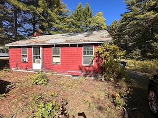 208 North St, Groton, MA 01450