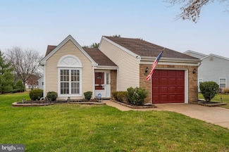 610 Cascade Dr S, Mount Laurel, NJ 08054