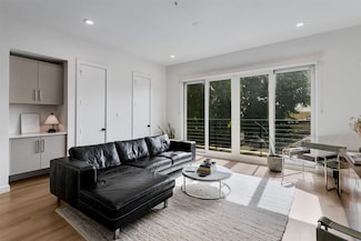 419 W 9th St Unit D, Dallas, TX 75208
